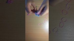 Ожерелье из резинок часть 1 (плетение)