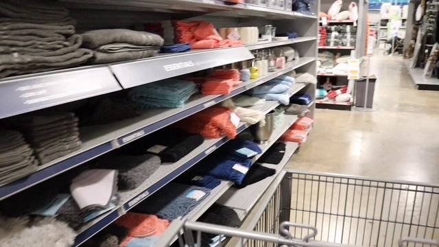 dorm shopping vlog 2022 *back to school!* смотреть онлайн