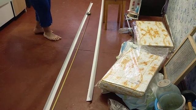 1080p_05_Как_отмерить_плинсус_в_ванную_для_закрытия_щелей_часть_23