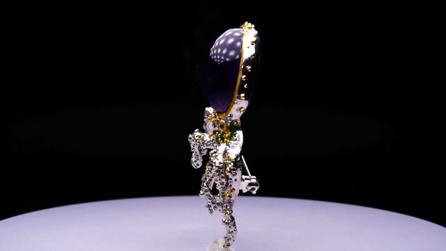 Серебряная брошь с натуральными Аметистом и Хромдиопсидом