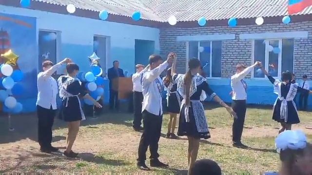 Выпуск 2022 Вальс смотреть онлайн