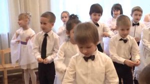 Песня: "Поцелую бабушку в розовые щёчки"