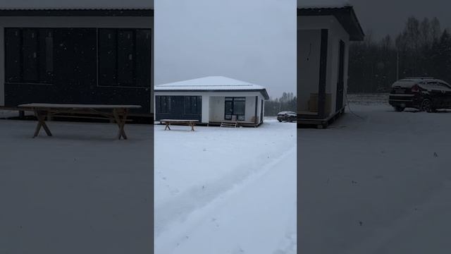 ПОПУЛЯРНЫЙ ОДНОЭТАЖНЫЙ ДОМ/ СТРОИМ КРУГЛЫЙ ГОД!#shorts