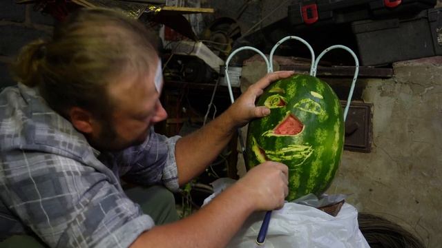 Карвинг, карбование в кулинарии- искусство художественной резки по овощам и фруктам Владыка карвинга