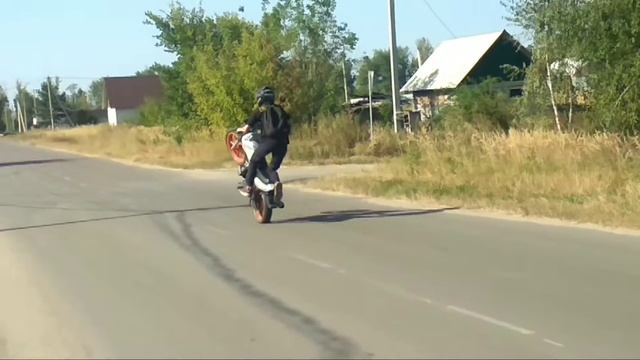 Молодой стунтрайдер смотреть онлайн