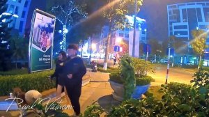 The two girls shouted. Bush-lady | Bushman prank. PRANK VIETNAM