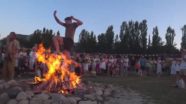 Республика Крым Праздник на Ивана купалы. Посетил с Друзьями это мероприятие посёлок соколиный.