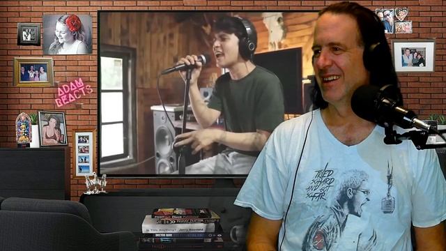 Ep 190: Dimas Senopati - What's Up - Reaction & Pop-Up Facts смотреть онлайн