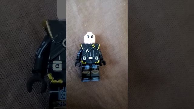 распаковка лего минифигурки ронина соколиного глаза из фильма мстители финал