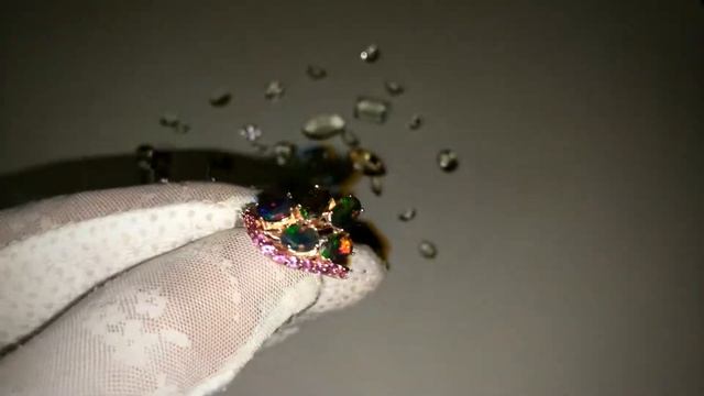 Кольцо с Черным Опалом и Гранатами родолитами смотреть онлайн