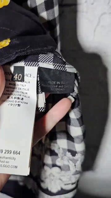 АВИТО. Рубашка Versace, 100% шёлк. Сделано в Италии. р XS/S 40 000₽ смотреть онлайн