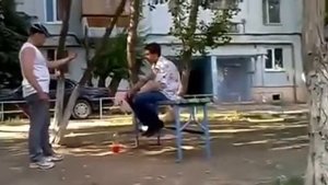 Пьяные во дворе Опять набухались и как всегда подрались