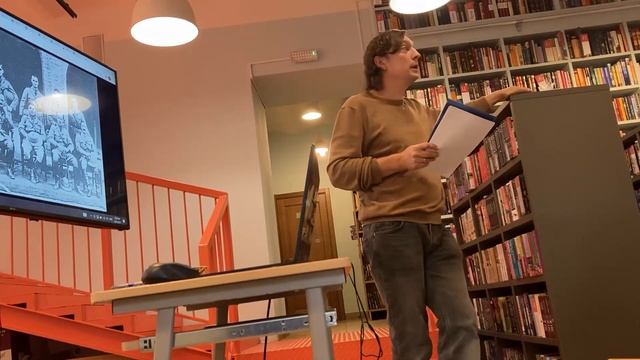 "Наш ответ Оруэллу". Творческая встреча с писателем Дмитрием Ореховым смотреть онлайн