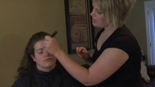 How to Apply Mineral Makeup : How to Apply Mineral Makeup Foundation