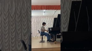 Г. Григорян две прелюдии «размышления на берегах Лены». Исполнитель: Демина Анастасия.