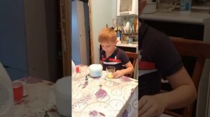 Делаем фонтан из соды