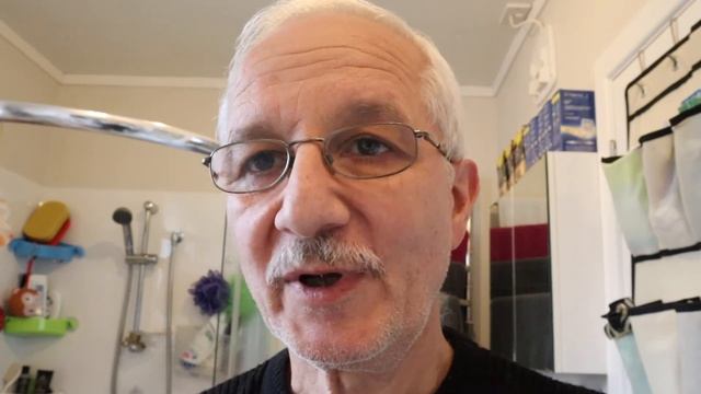 Бритьё опасными бритвами Wade & Butcher VR VS Joseph Elliot's straight razors shaving смотреть онлайн