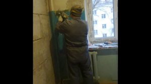 Снятие краски с бетонных и других поверхностей общедоступным приспособлением.