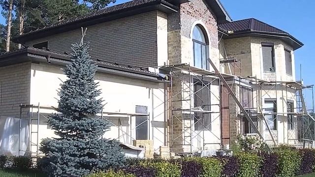 Таймлапс_облицовка фасада дагестанским камнем смотреть онлайн
