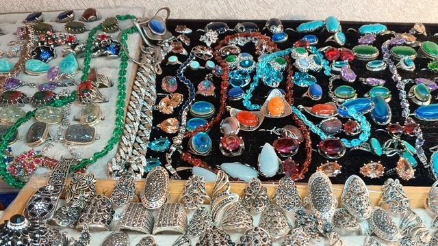 Капельное серебро с марказитами по низким ценам.