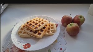 Вафли с яблоками и рисовой мукой. Без сахара и масла.