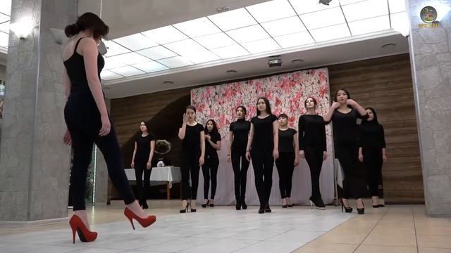 "Жемчужина Востока 2018" Подиумный шаг смотреть онлайн