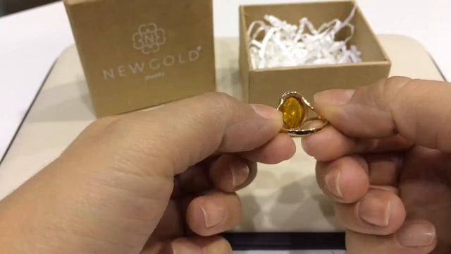 Кольцо 2956 из красного золота 585 пробы с янтарем