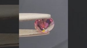 Розовый муассанит