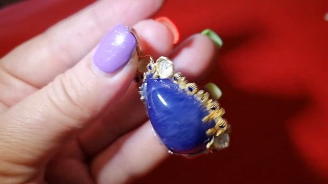 природный танзанит