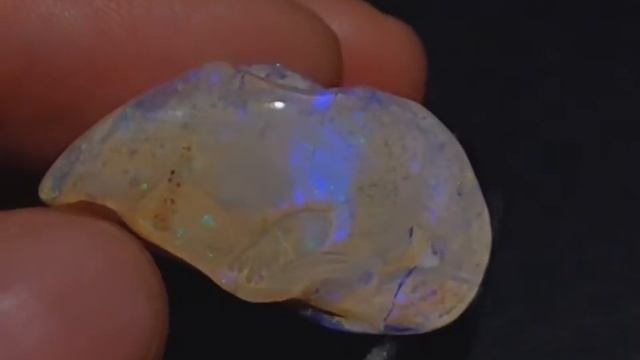 [For Sale] 22.50ct Australian Fossil Clam - Crystal Opal - Blue, Purple, Green & Red Play of Color смотреть онлайн