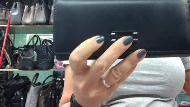 #стильнаясумка 🧐 КОМПЛИМЕНТ МАРТА 💐 #трендывесны 🤗🧐 #чтовыбрать 🥰🤗 смотреть онлайн