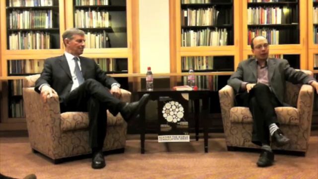 Reading the World: Jorge Volpi & Alfred Mac Adam (4/8) смотреть онлайн