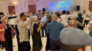 Красивая даргинская свадьба.  Город Каспийск. Поёт Патимат Галимова.