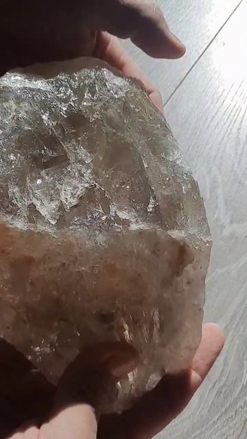 Горный хрусталь 6800р Раухтопаз Зональный Самозалеченный ✔️21×11,6×7см!#натуральныекамни смотреть онлайн