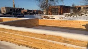 Хвойный сруб для баньки 5х4 метров, рубка «в лапу» полулафет