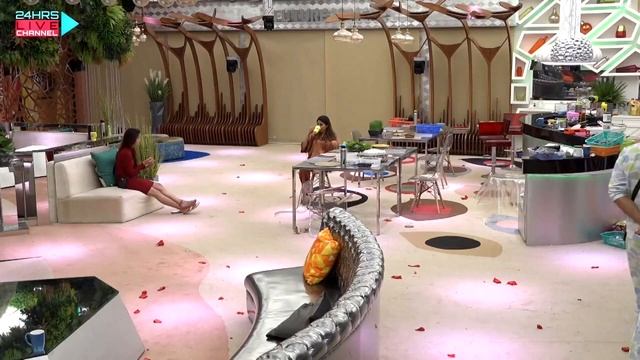 Shocking Finale Week Ke Pehle Hi Din Rubina Nikki Me Aayi Darar, Janiye Kya Hua? | Bigg Boss 14 смотреть онлайн