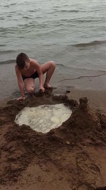 У БЕРЕГА МОРЯ ///КРЫМ #shorts #Крым смотреть онлайн