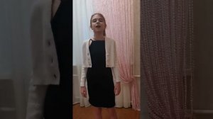 Муз. С. Крупа-Шушариной, сл. В. Сухих. Сияньем бледного опала...