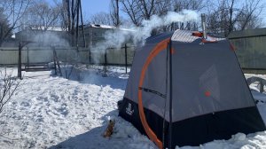 Портативная баня на своем участке зимой