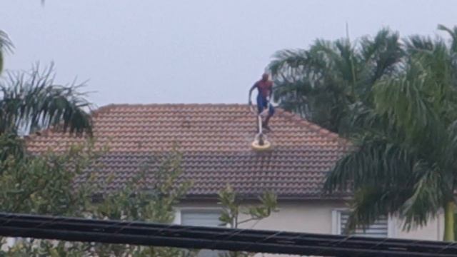 Undaunted by Pouring Rain, Spider-Man Just Needs to Get This Roof Clean смотреть онлайн