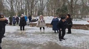 Первый Поцелуй...