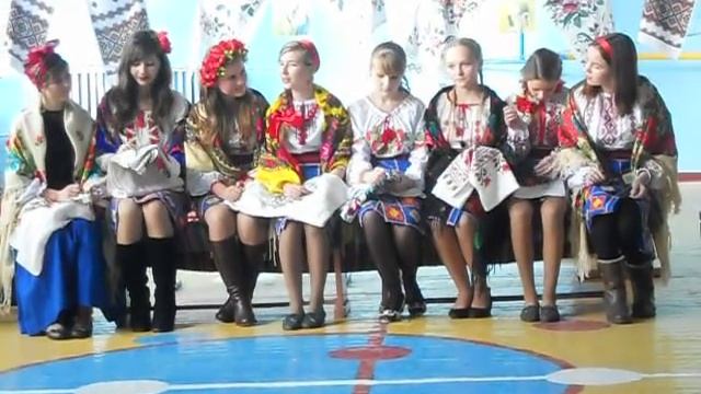 Андріївські вечорниці. Пісня лунає смотреть онлайн