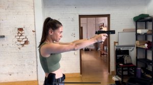 Веста Буркот. На занятие по Сценической огнестрельной подготовке.