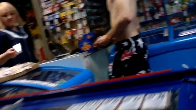 Побег зимой в трусах за сигаретами от руслана гидельмана смотреть онлайн