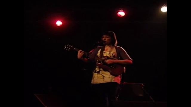 Laetitia Sadier смотреть онлайн