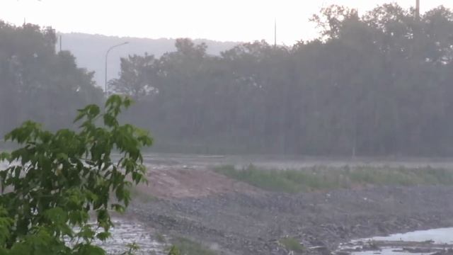 Ливень и радуга в Кемерово