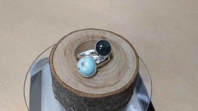 Серебряное колечко с бирюзой и спектролитом.