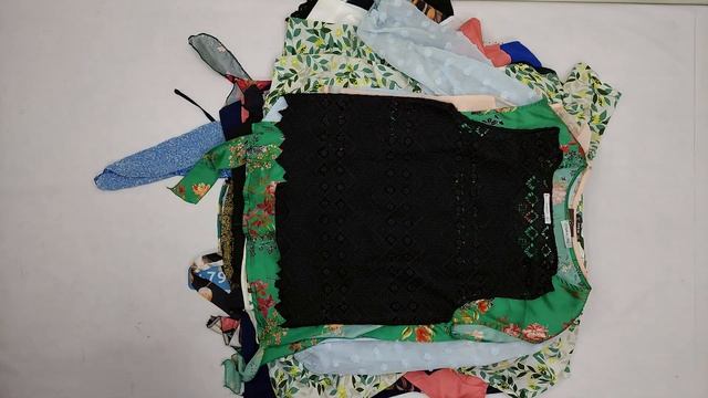 30475 Блузки женские, секонд (cream), Италия, 4 пак, 11 кг, 10.95€/кг, 95 шт смотреть онлайн