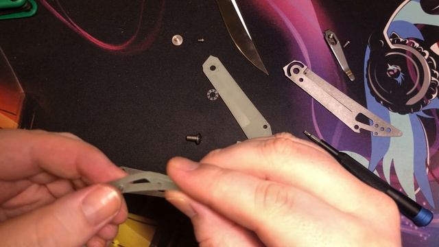 TwoSun Tuesday: TS62 NightMorning Design with interesting Jade/Camo combination (Knife Review) смотреть онлайн