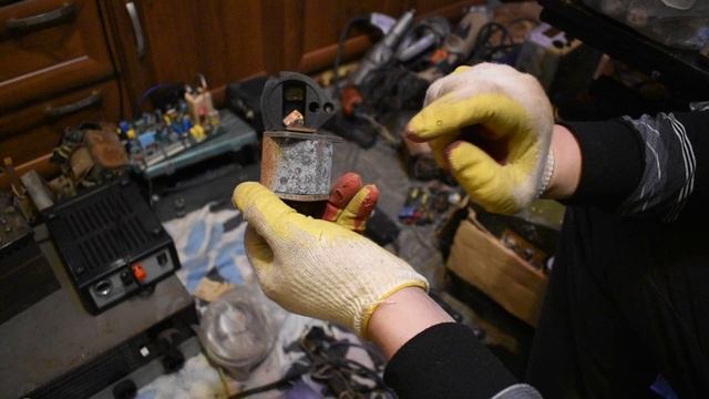 Купил много электроники. Есть дорогие радиодетали.